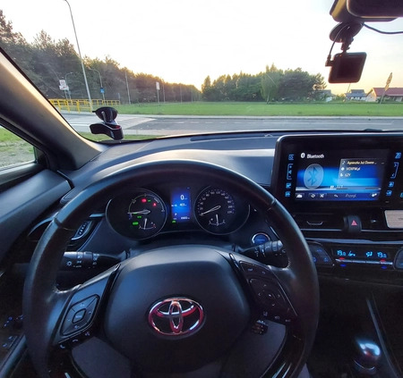 Toyota C-HR cena 88900 przebieg: 65600, rok produkcji 2018 z Łobez małe 121